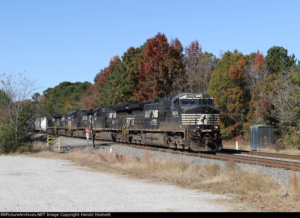NS 9834 leads 4 other GE's and train 350 eastbound